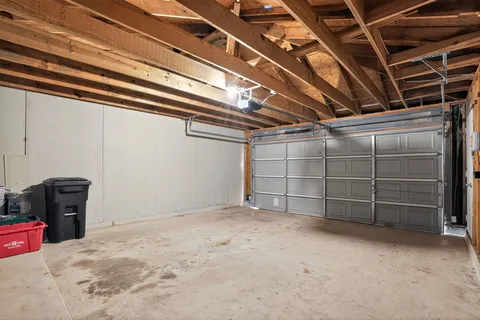 a view of empty room with an empty space