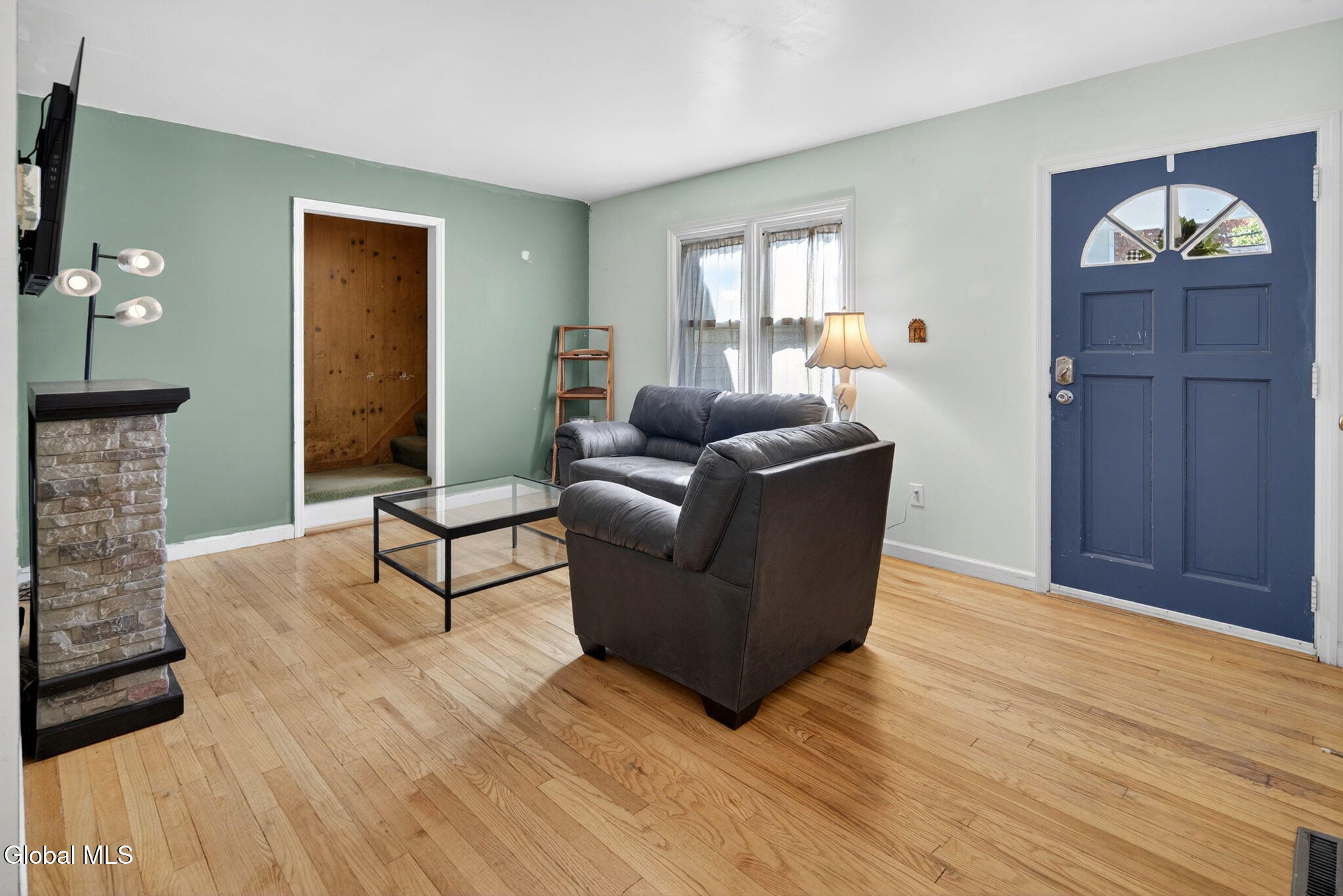 5 Alta Road Colonie, NY 12304 - Photo 2 of 23 2-web-or-mls-003_DSC02870