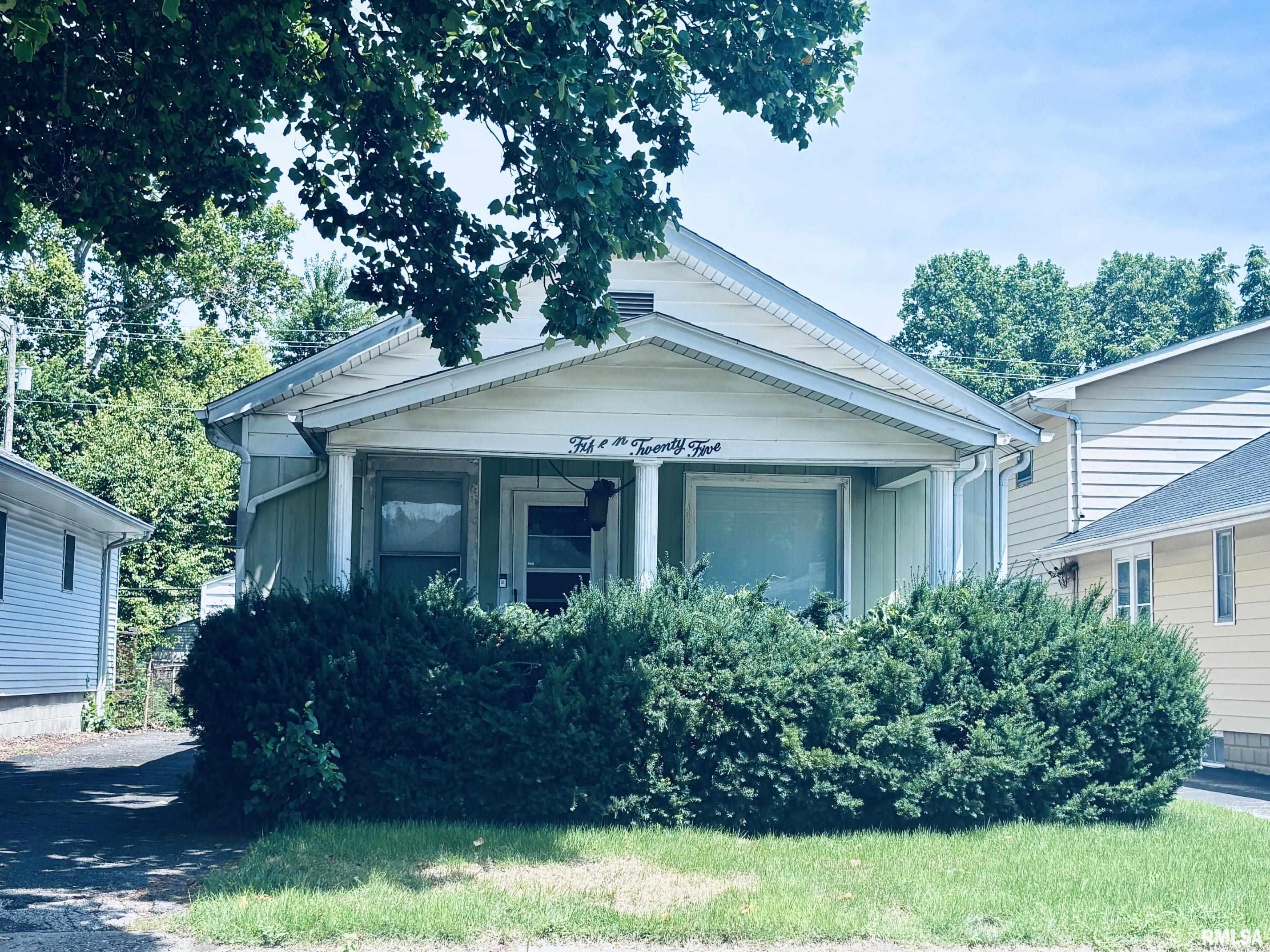 1525 East Converse Street Springfield, IL 62702 - Photo 1 of 2