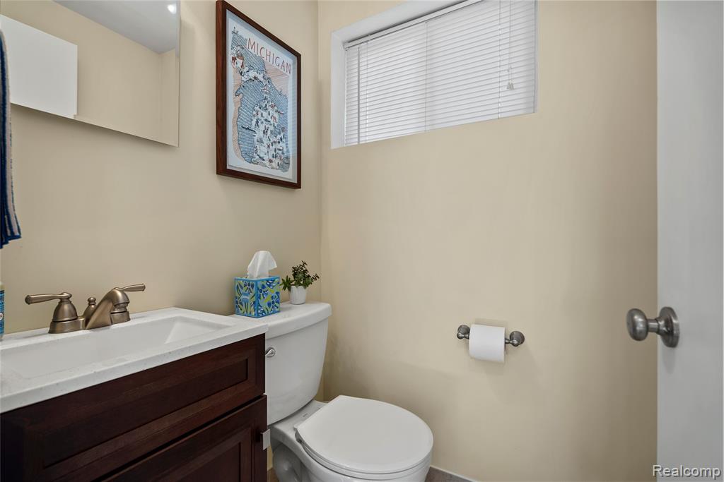 1479 North Pine Street Rochester Hills, MI 48307 - Photo 12 of 25