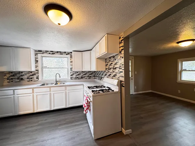 $79,900 | 2460 New Milford Church Road, Rockford, IL 61109