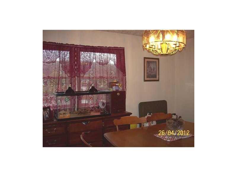 107 Mecklem Road New Brighton, PA 15066 - Photo 4 of 10 Dining Room.