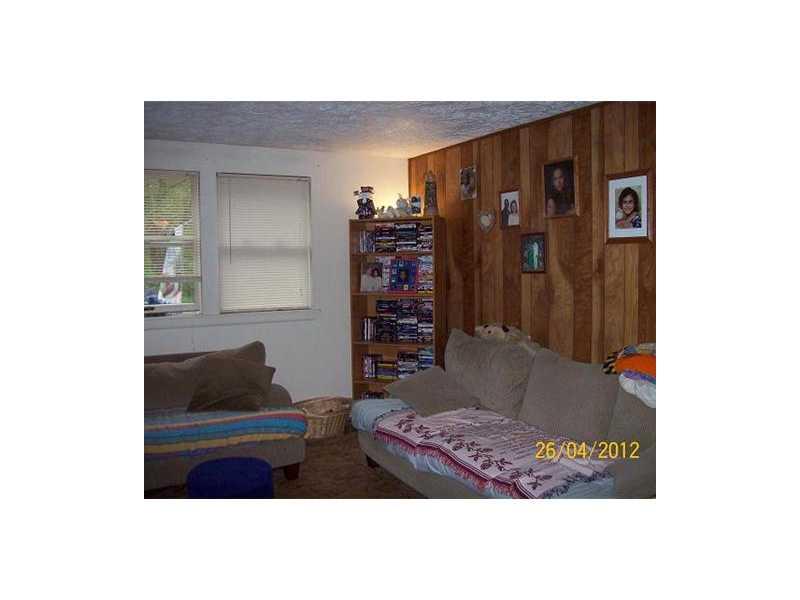 107 Mecklem Road New Brighton, PA 15066 - Photo 7 of 10 Living Room.