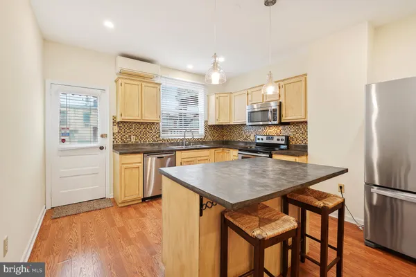 $279,900 | 214 South Bouldin Street, Baltimore, MD 21224