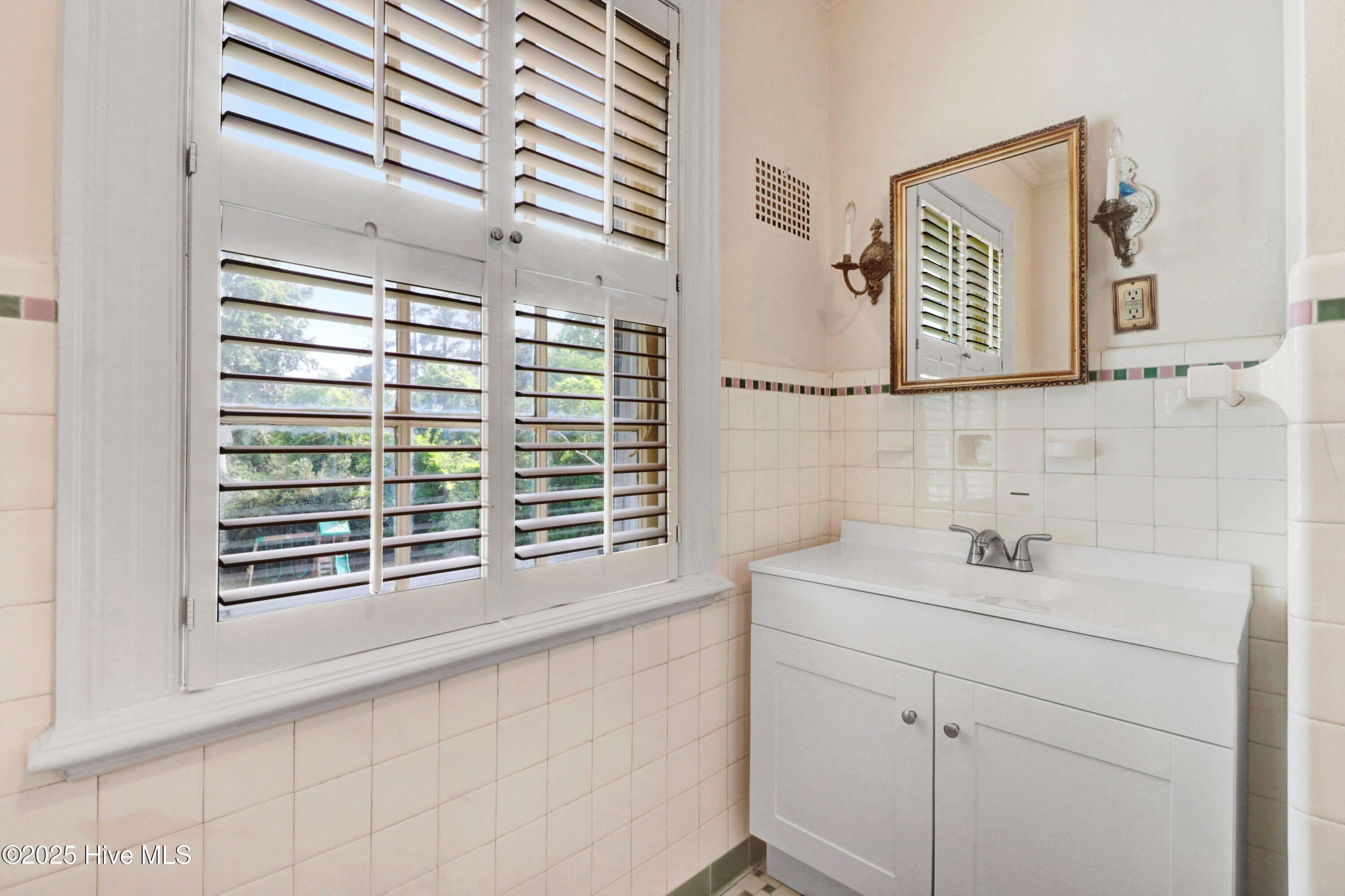 606 Rountree Street Kinston, NC 28501 - Photo 42 of 54 42-606 Rountree St-42