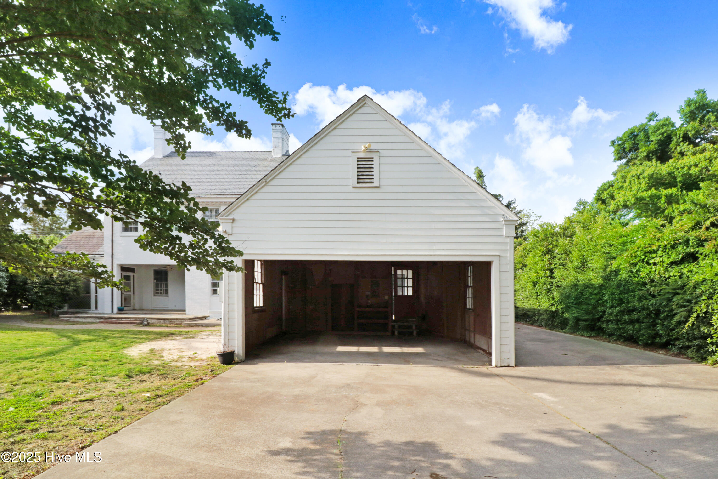 606 Rountree Street Kinston, NC 28501 - Photo 5 of 54 05-606 Rountree St-5
