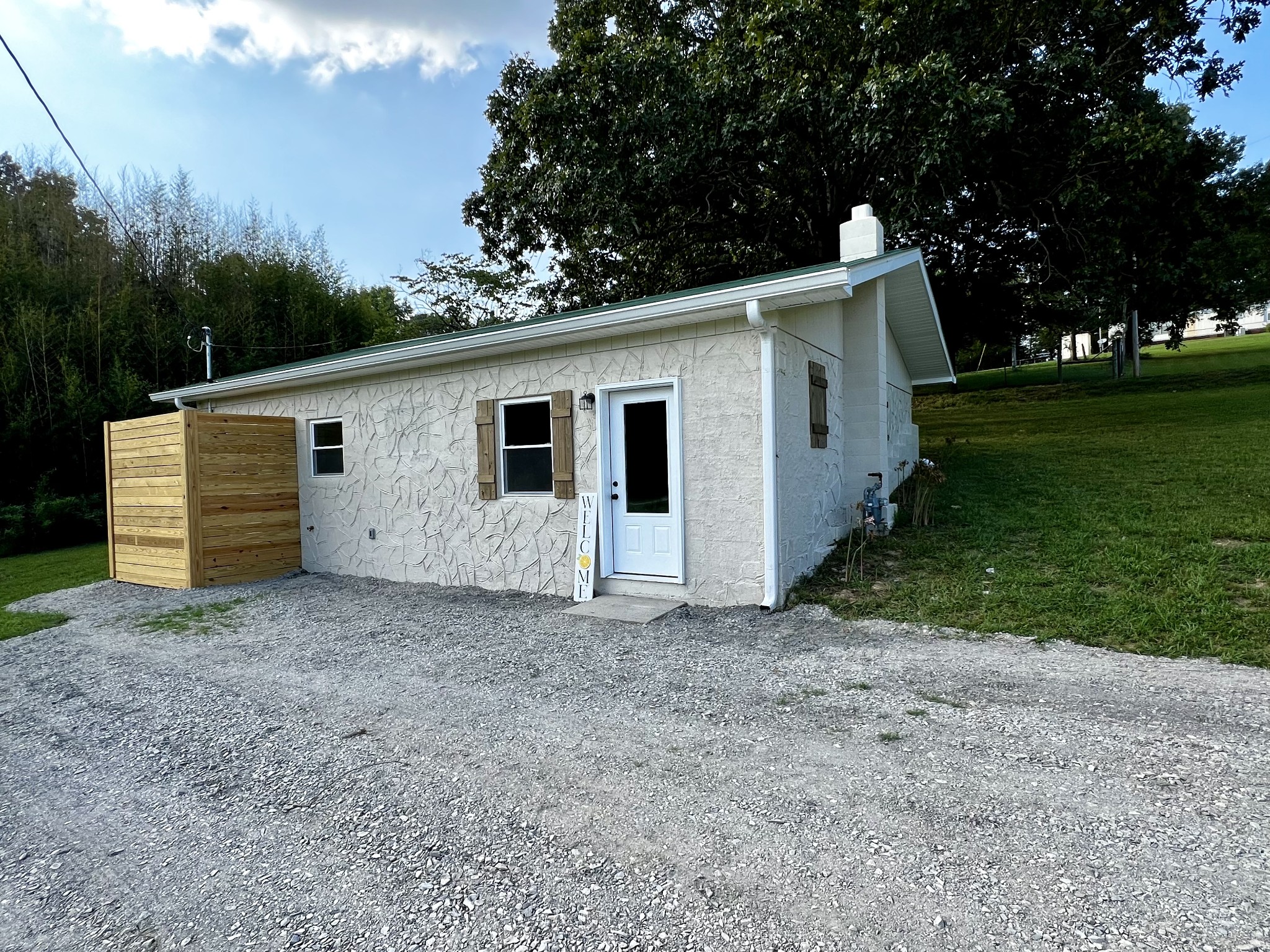 145 Grace Road Bon Aqua, TN 37025 - Photo 3 of 18 Gallery Image 3