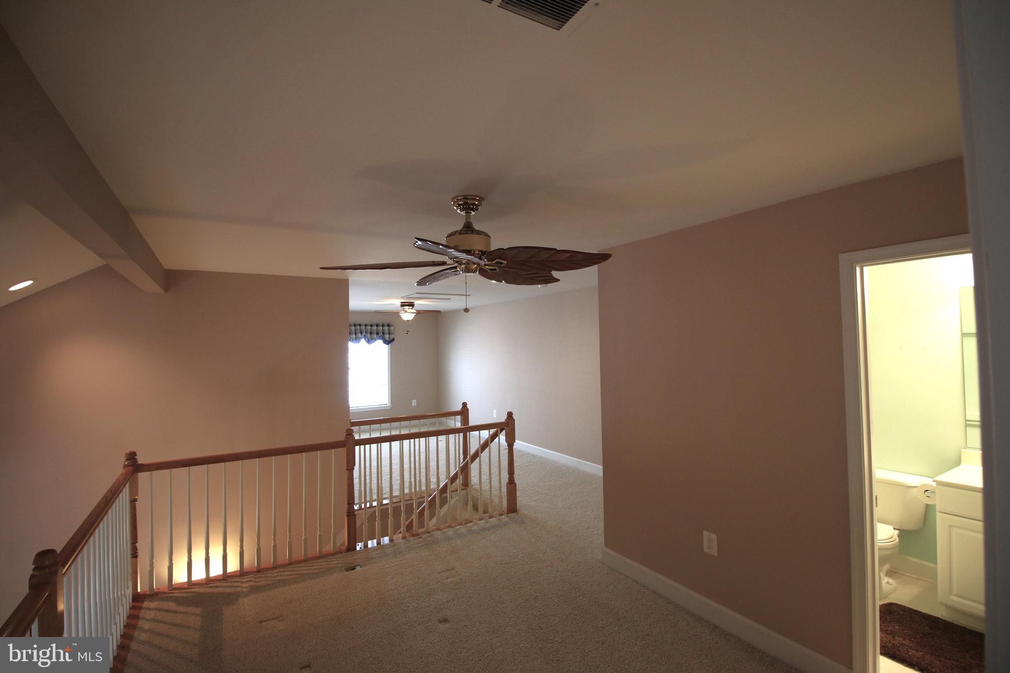 20634 Golden Ridge Drive Ashburn, VA 20147 - Photo 18 of 34 Gallery Image 18