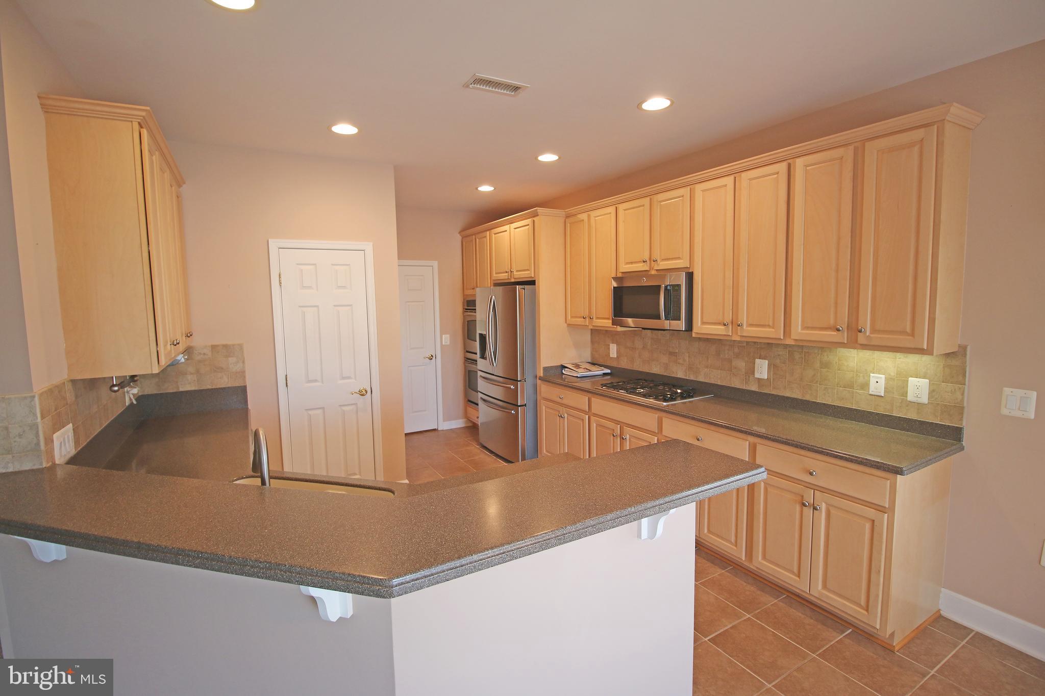 20634 Golden Ridge Drive Ashburn, VA 20147 - Photo 8 of 34 Gallery Image 8