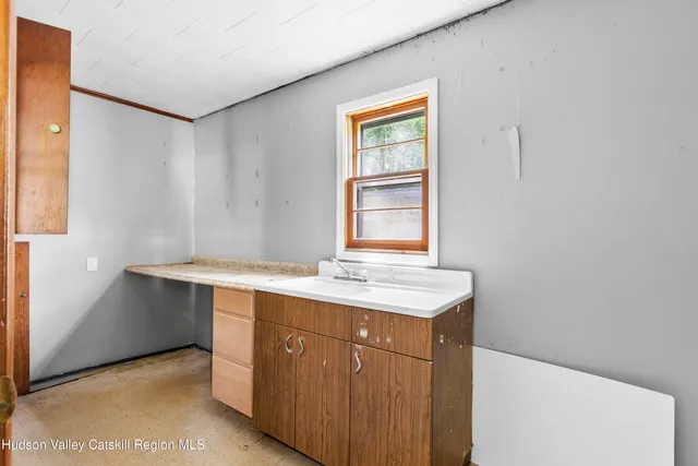 $235,000 | 1588 County Road 23B, Leeds, NY 12451