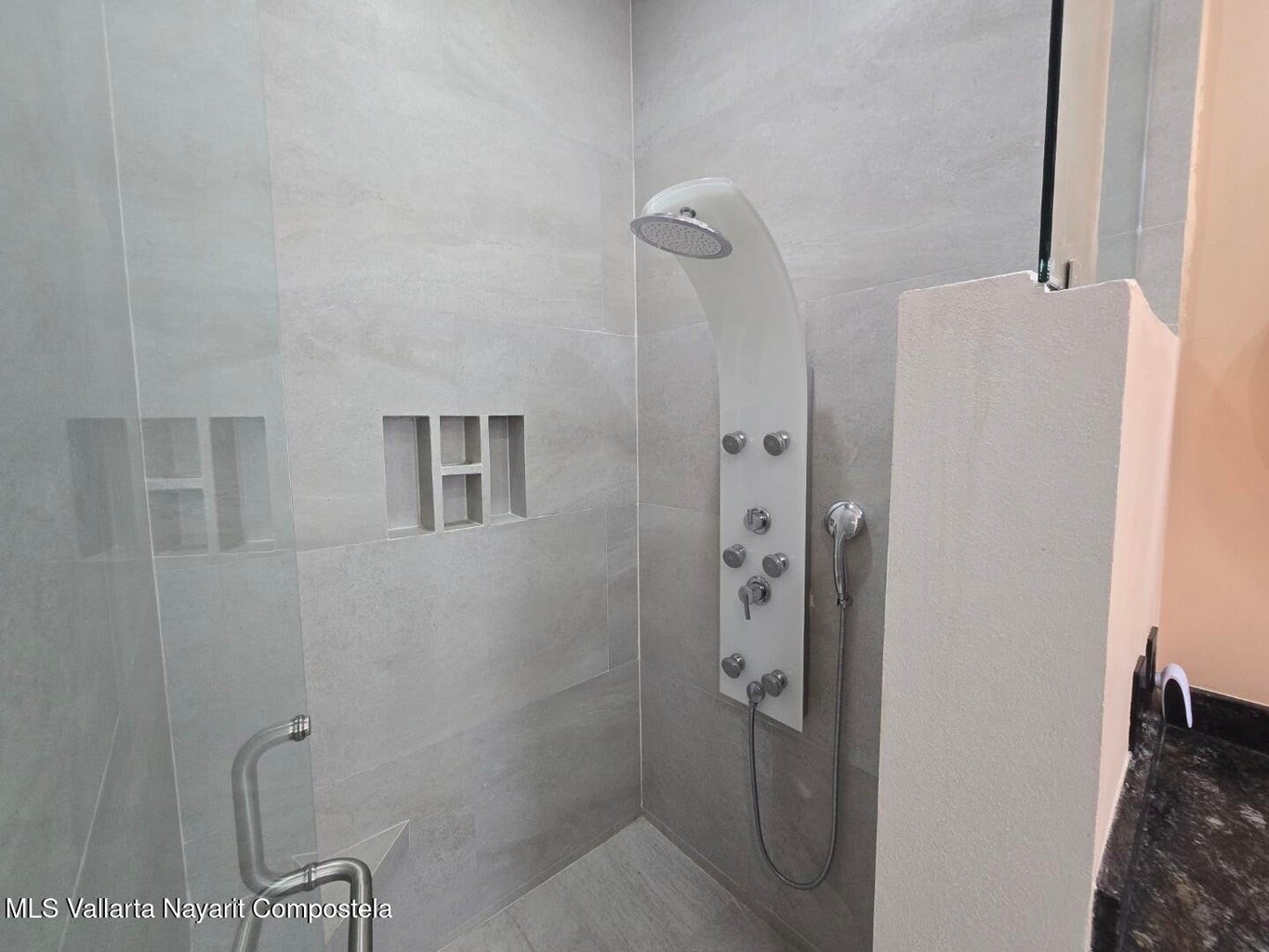 1 Abedul Bell City, MO 63735 - Photo 17 of 38 a bathroom with a shower