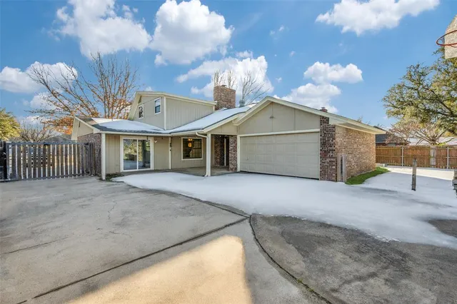 $2,500 | 1929 North Lake Trail, Denton, TX 76201