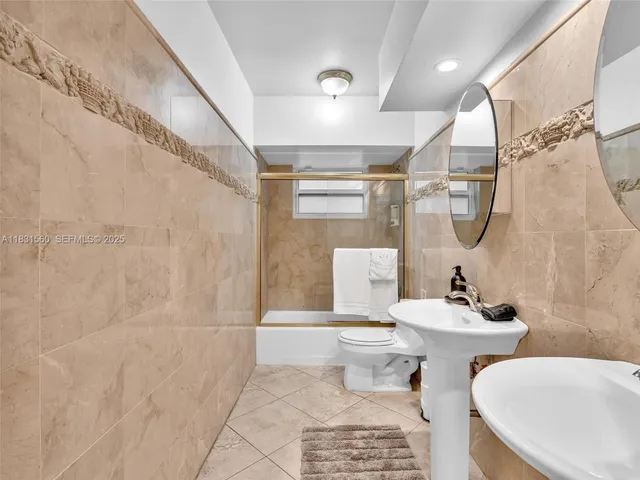 $13,500 | 413 Tamarind Drive, Hallandale Beach, FL 33009