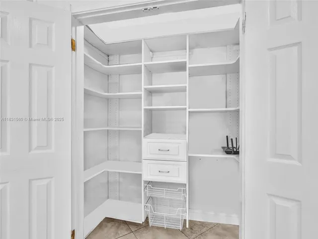 $13,500 | 413 Tamarind Drive, Hallandale Beach, FL 33009