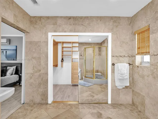 $13,500 | 413 Tamarind Drive, Hallandale Beach, FL 33009