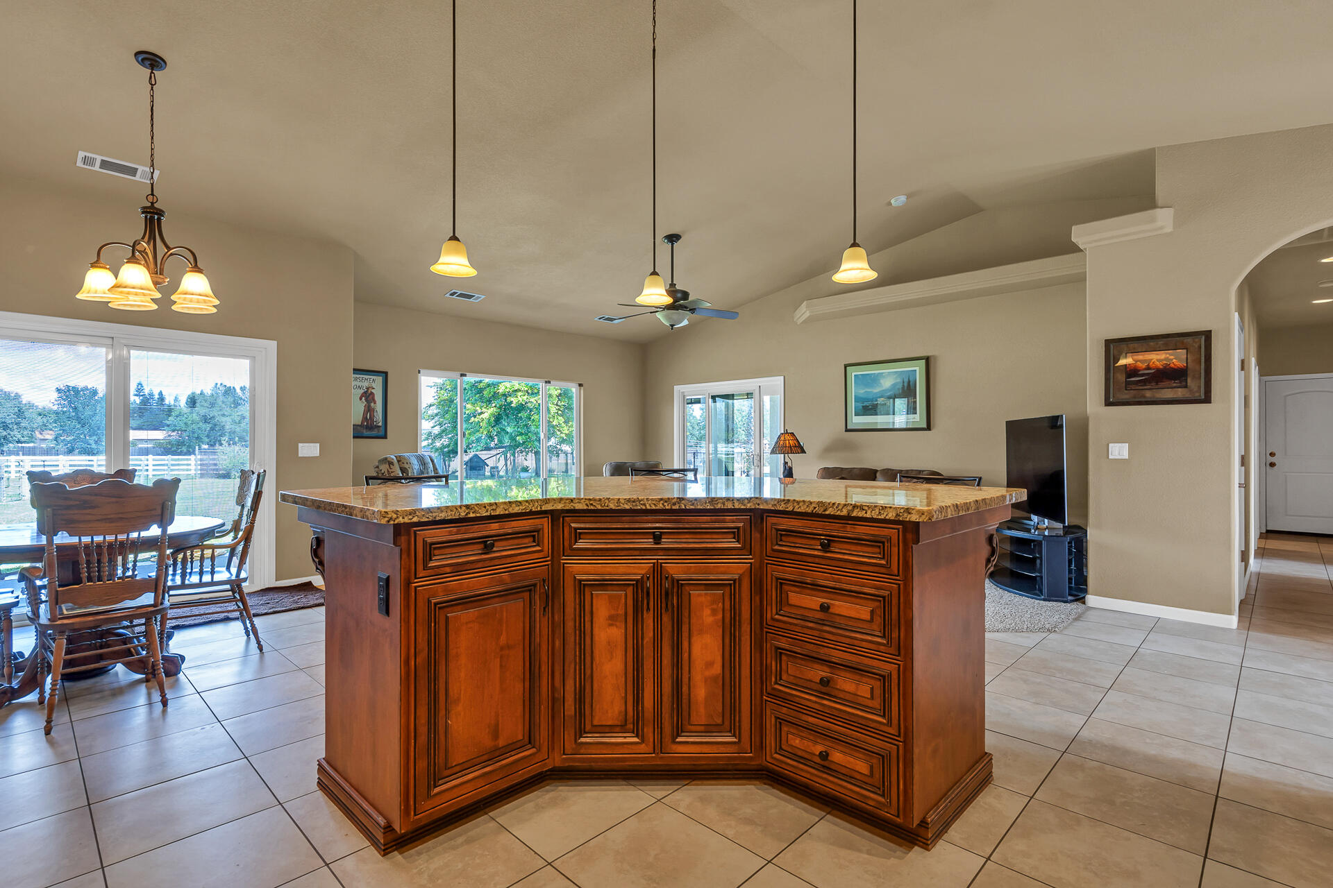 16170 Willow Springs Road Anderson, CA 96007 - Photo 24 of 61 16170WillowSpringsRoad-31