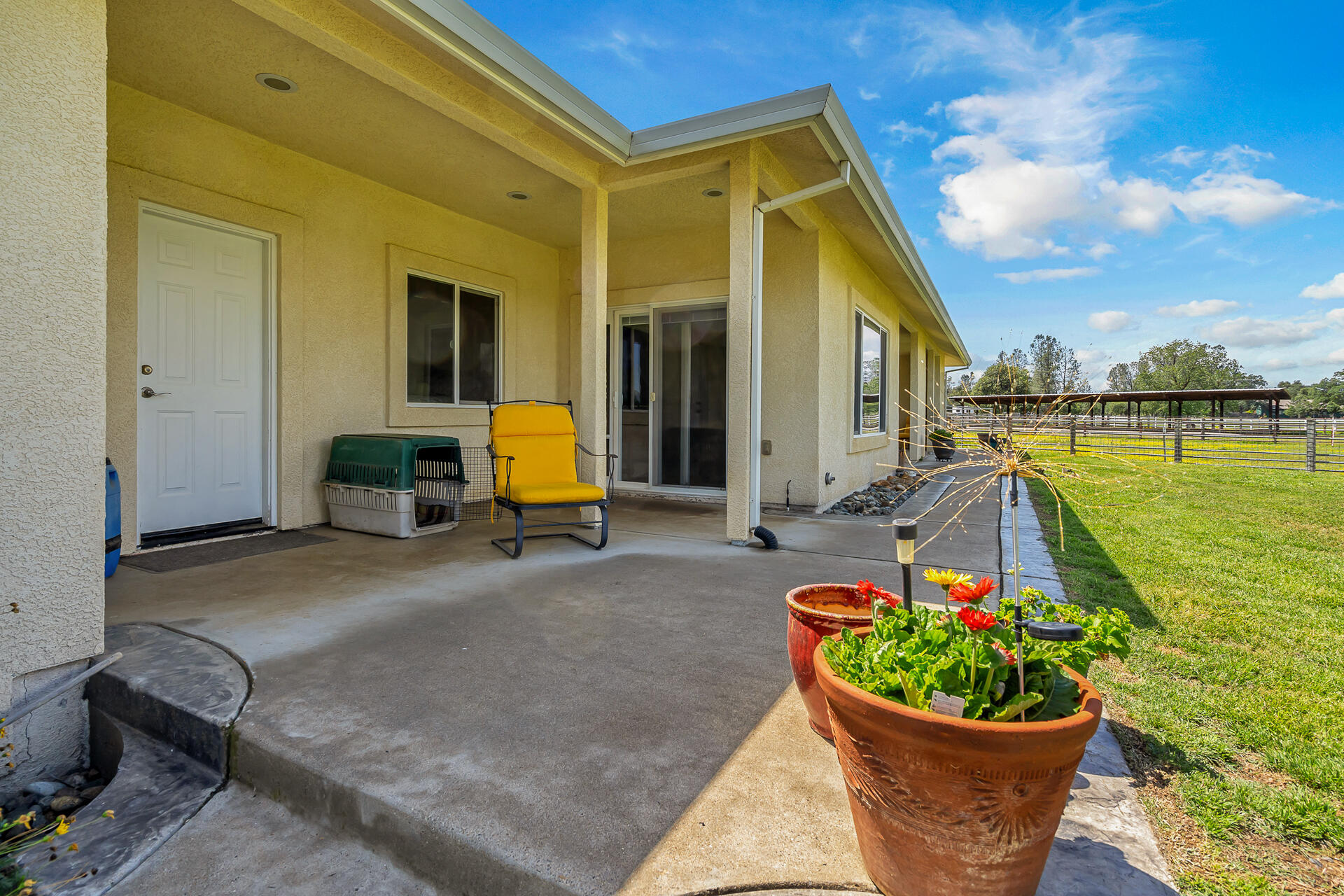 16170 Willow Springs Road Anderson, CA 96007 - Photo 44 of 61 Back Patio