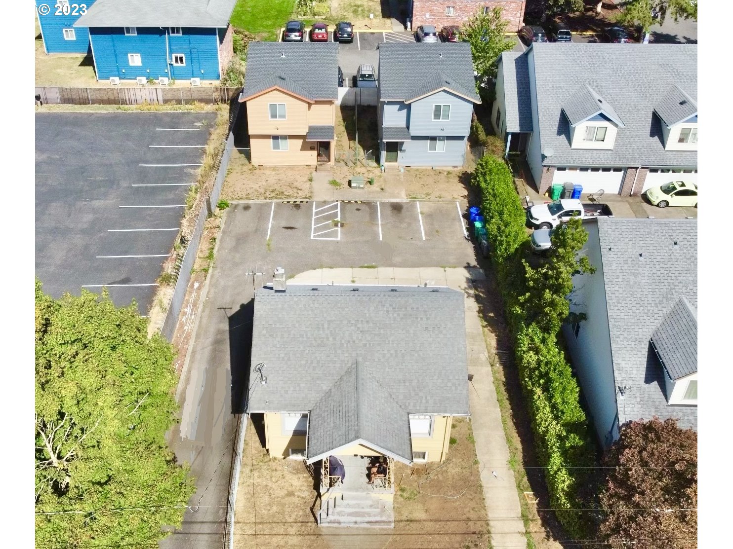 8413 Southeast Insley Street Portland, OR 97266 - Photo 38 of 40