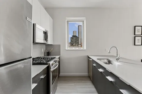 $2,086 | 75 Jordan Avenue, Unit 306, Jersey City, NJ 07306