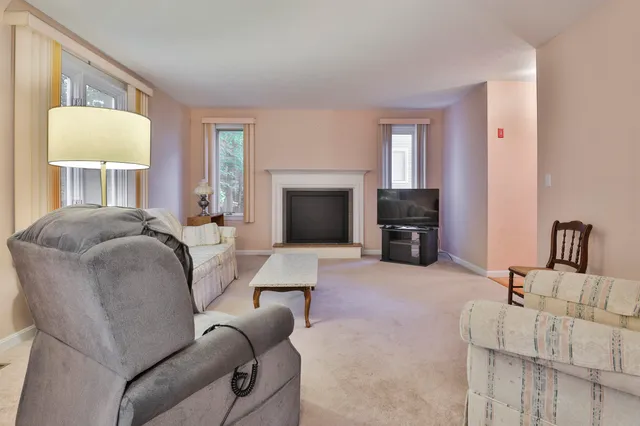 $499,900 | 4 Jared Circle, Unit U21, Nashua, NH 03063