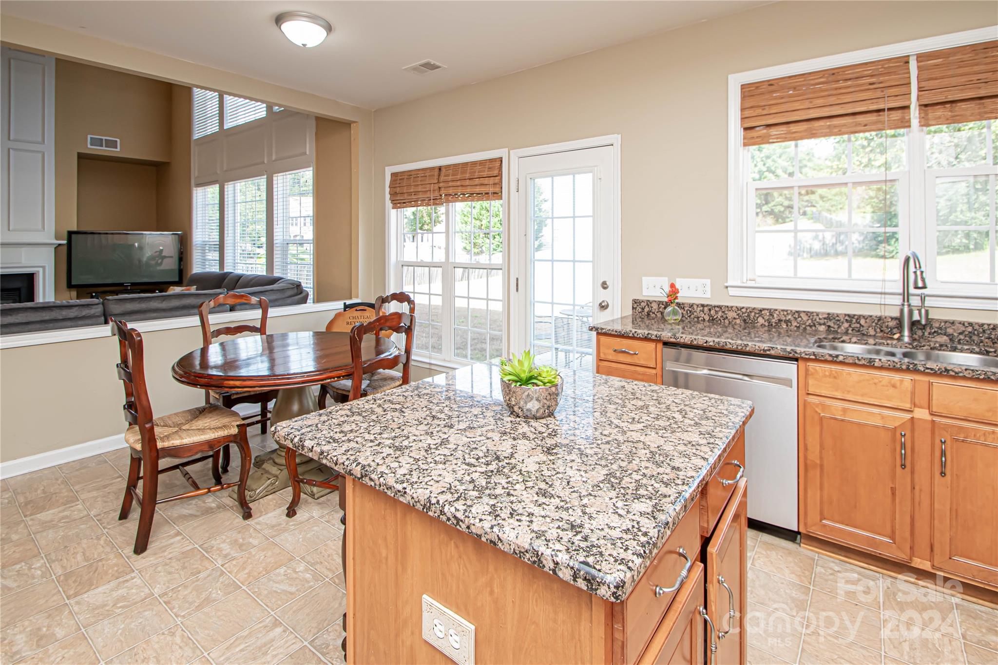 2713 Keziah Road Matthews, NC 28105 - Photo 12 of 47 Gallery Image 12