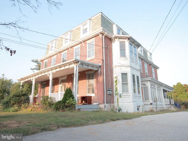 758 Woodlane Road Edgewater Park, NJ 08010 - Photo 1 of 23 Gallery Image 1