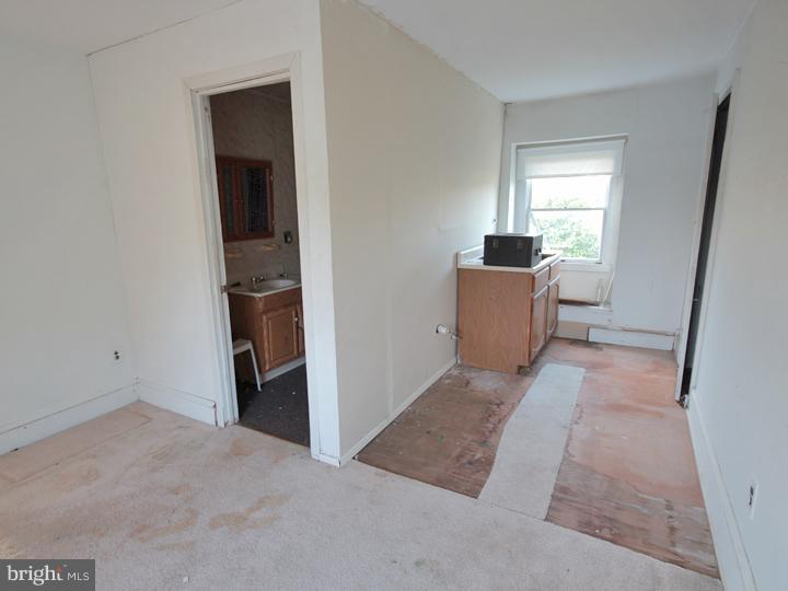 758 Woodlane Road Edgewater Park, NJ 08010 - Photo 12 of 23 Gallery Image 12