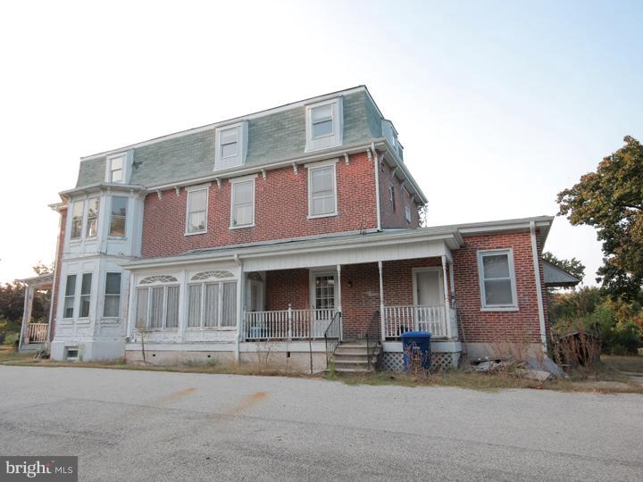 758 Woodlane Road Edgewater Park, NJ 08010 - Photo 3 of 23 Gallery Image 3