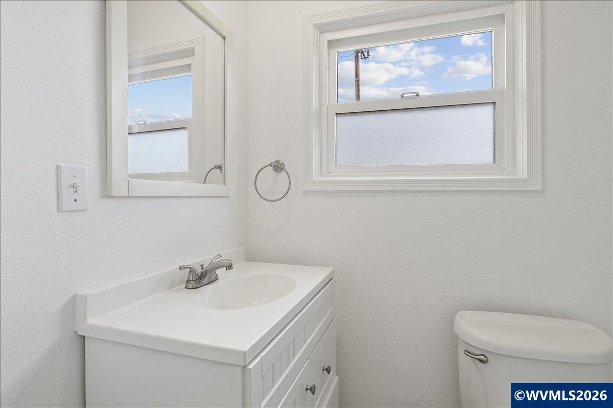 704 Southwest 16th Avenue Albany, OR 97321 - Photo 21 of 35