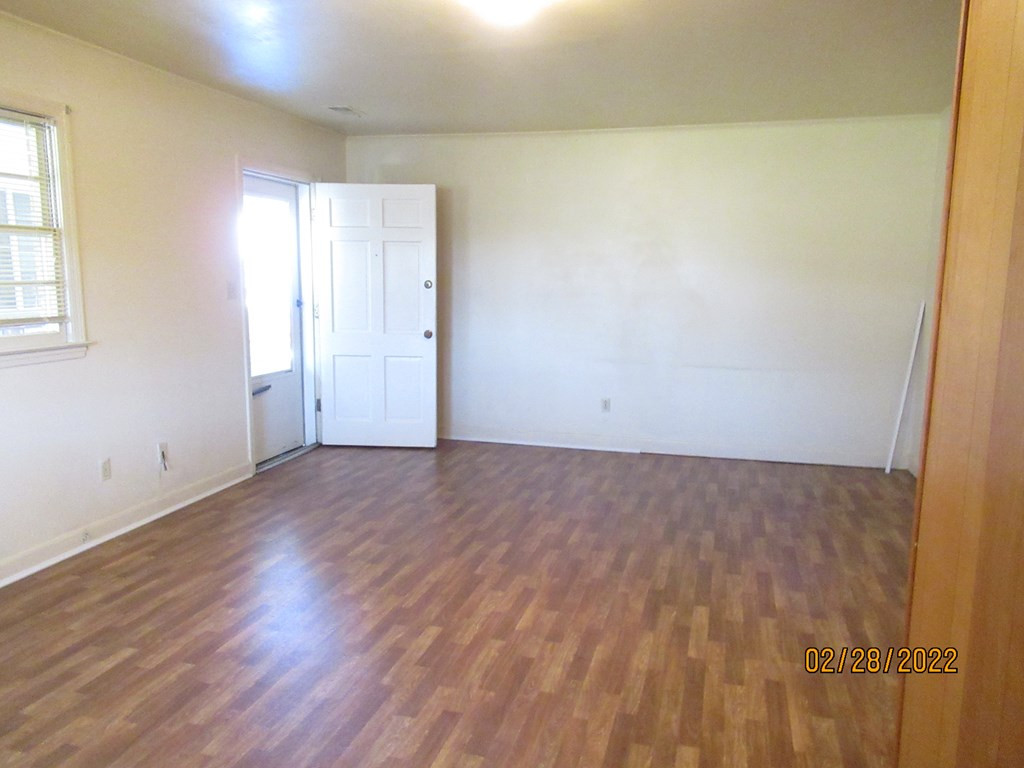 326 West Hampton Avenue, Unit 6 Sumter, SC 29150 - Photo 4 of 12
