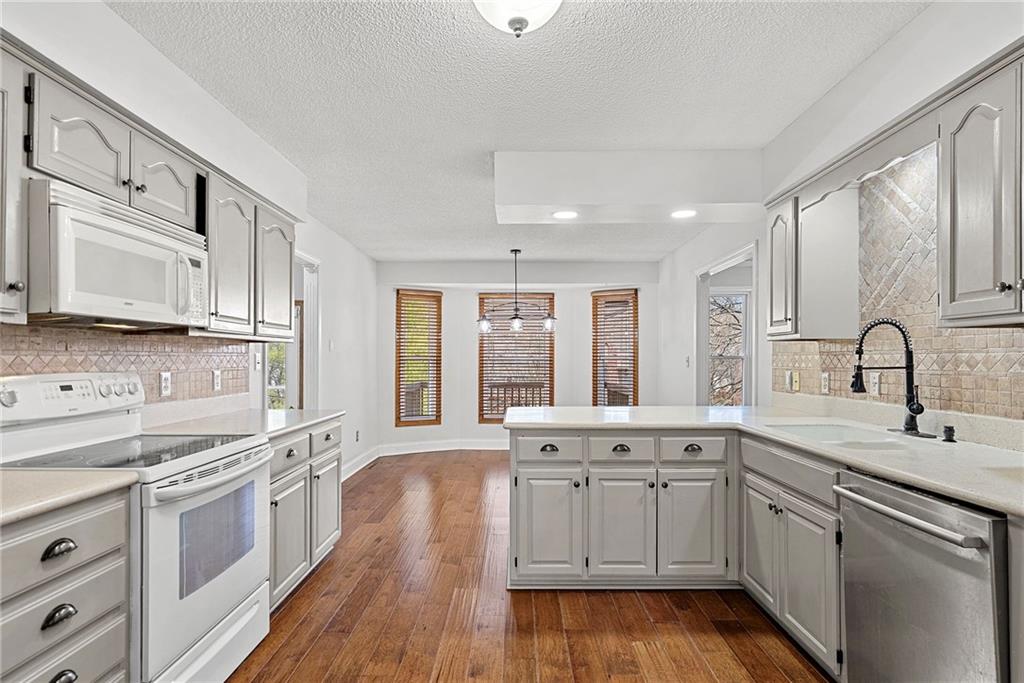 2402 Southwest Springcreek Court Blue Springs, MO 64015 - Photo 17 of 50