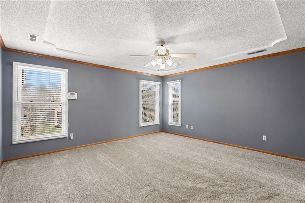 2402 Southwest Springcreek Court Blue Springs, MO 64015 - Photo 20 of 50