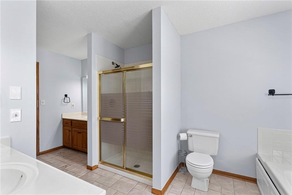 2402 Southwest Springcreek Court Blue Springs, MO 64015 - Photo 23 of 50