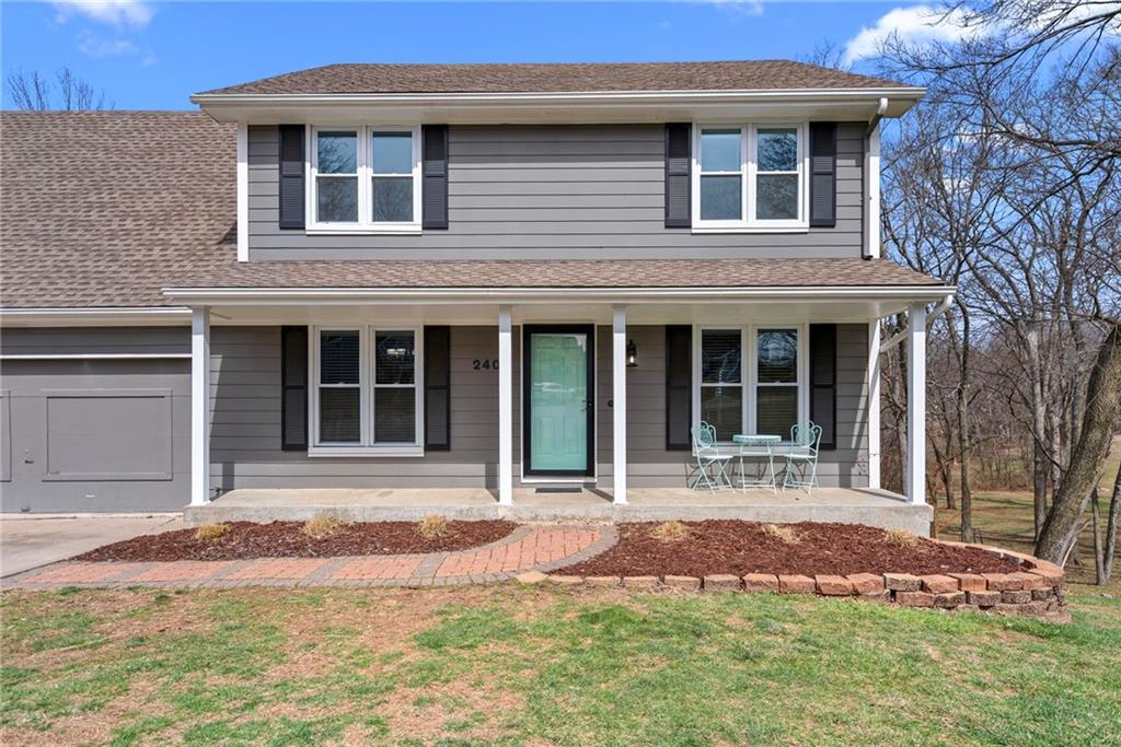 2402 Southwest Springcreek Court Blue Springs, MO 64015 - Photo 5 of 50