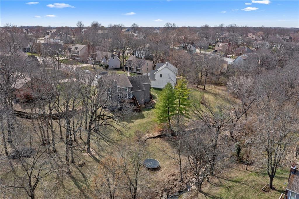 2402 Southwest Springcreek Court Blue Springs, MO 64015 - Photo 8 of 50