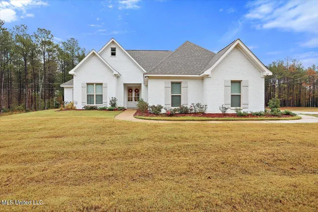 $350,000 | 119 Ashwood Lane, Mendenhall, MS 39114