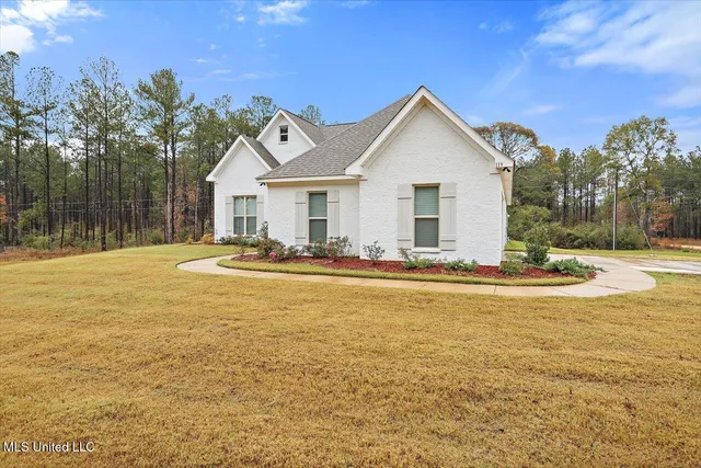$350,000 | 119 Ashwood Lane, Mendenhall, MS 39114