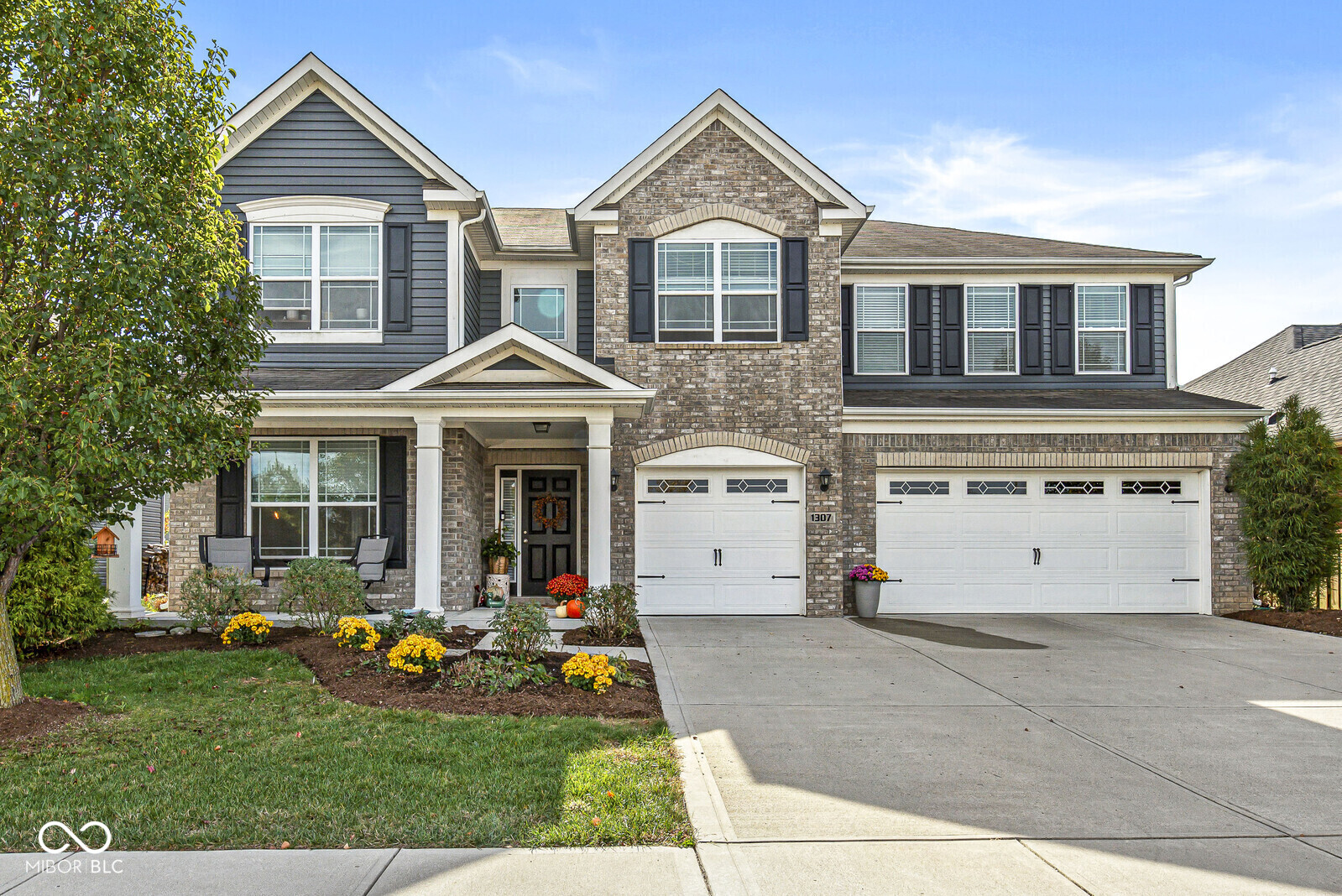 1307 Cliff View Drive Westfield, IN 46074 - Photo 2 of 50