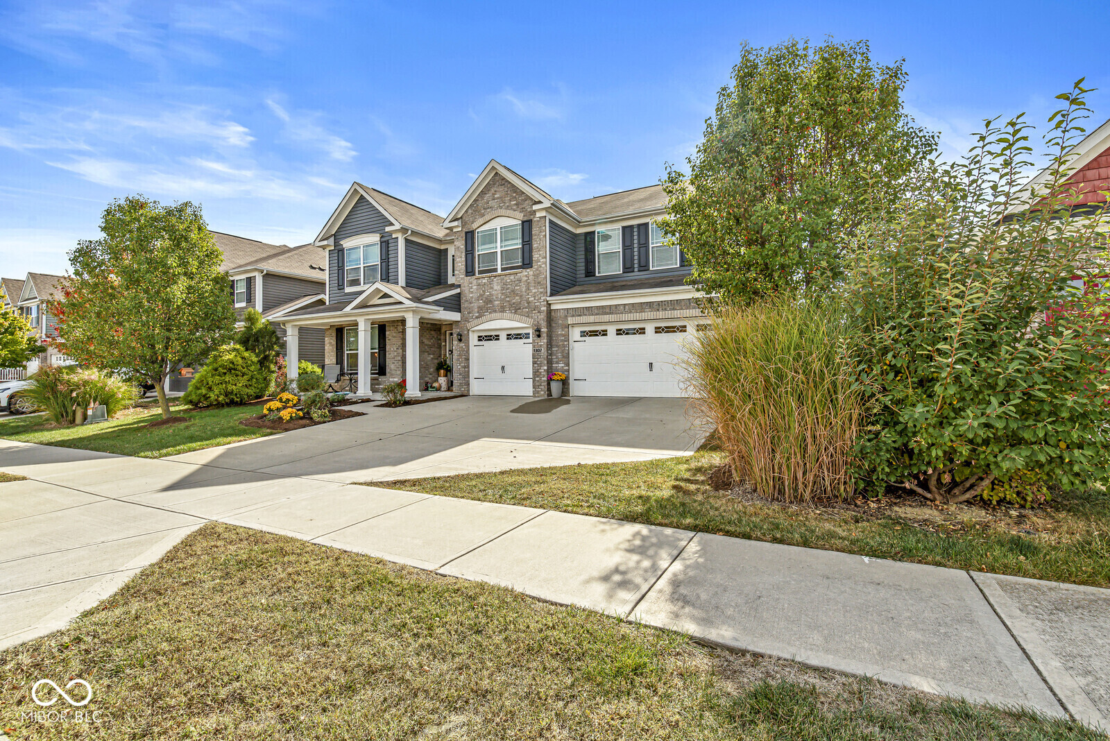 1307 Cliff View Drive Westfield, IN 46074 - Photo 4 of 50