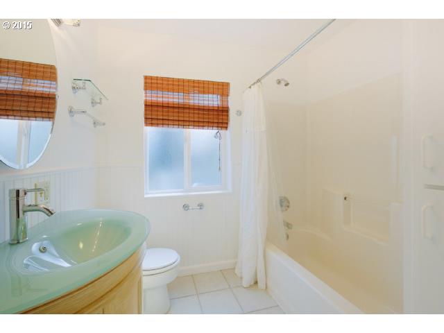 8895 Northeast Ridgecrest Court Otis, OR 97368 - Photo 10 of 16 Gallery Image 10