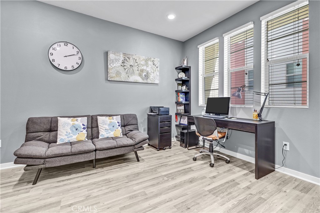 212 Paramount Irvine, CA 92618 - Photo 2 of 29