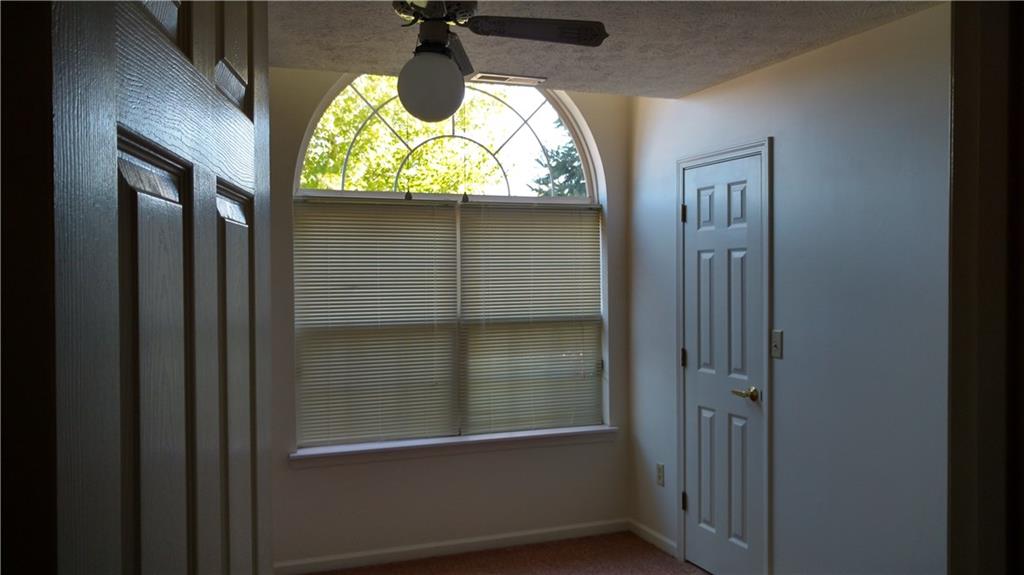 1694 Acorn Road Franklin, IN 46131 - Photo 8 of 10 Gallery Image 8