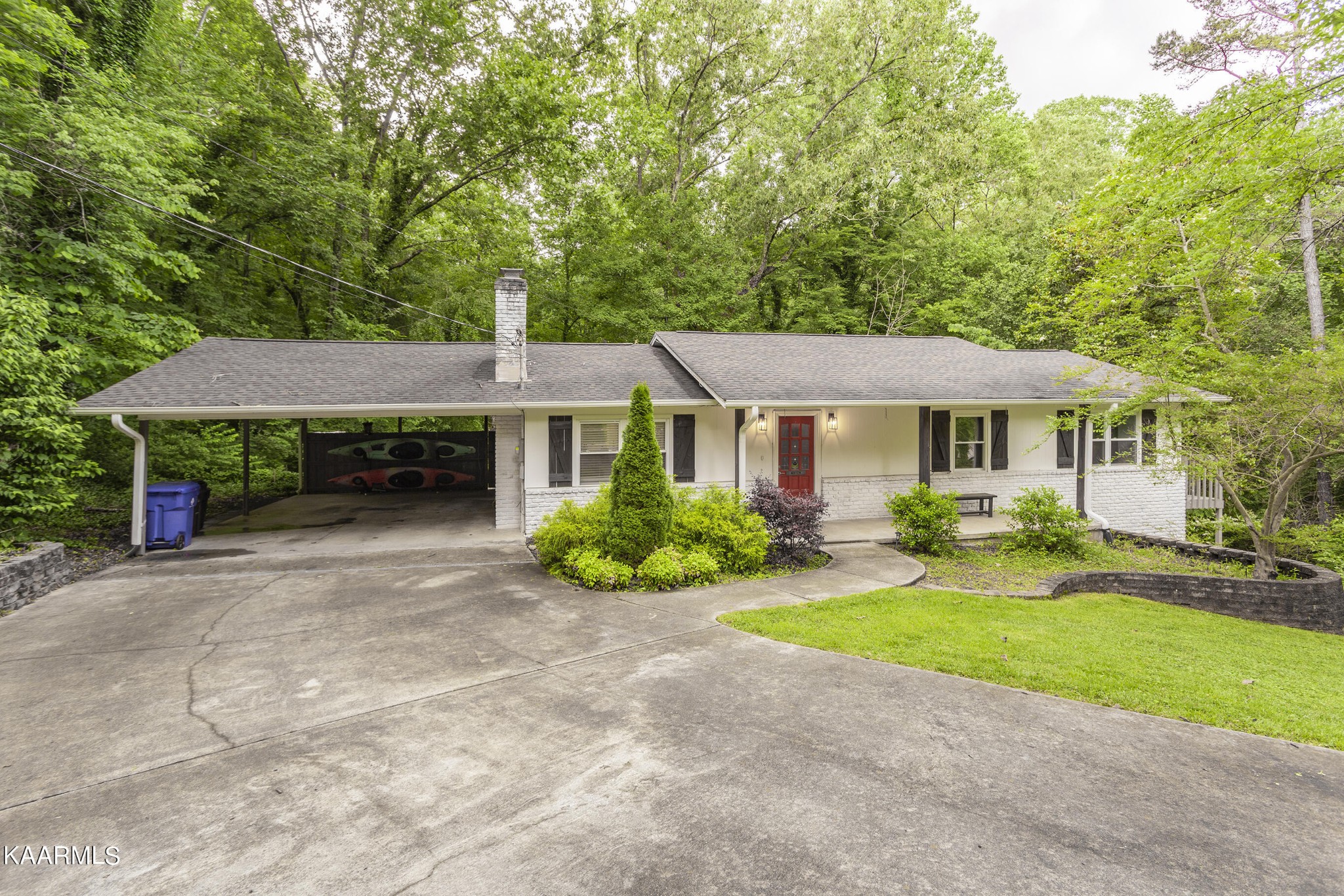 106 Netherlands Road Oak Ridge, TN 37830 - Photo 1 of 38 Gallery Image 1