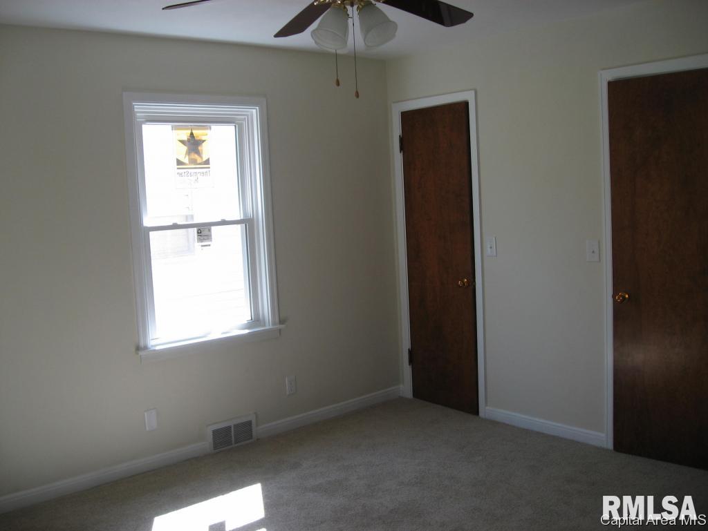 109 Circle Drive Springfield, IL 62703 - Photo 16 of 36 Gallery Image 16