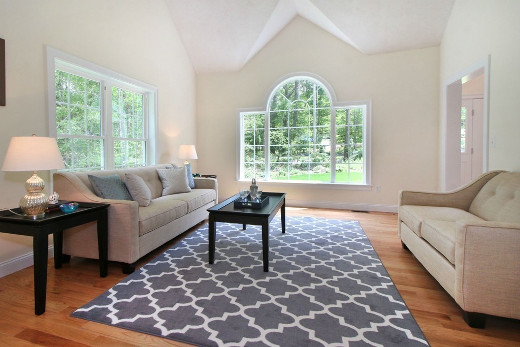 123 Hayward Road Acton, MA 01720 - Photo 4 of 27 Gallery Image 4