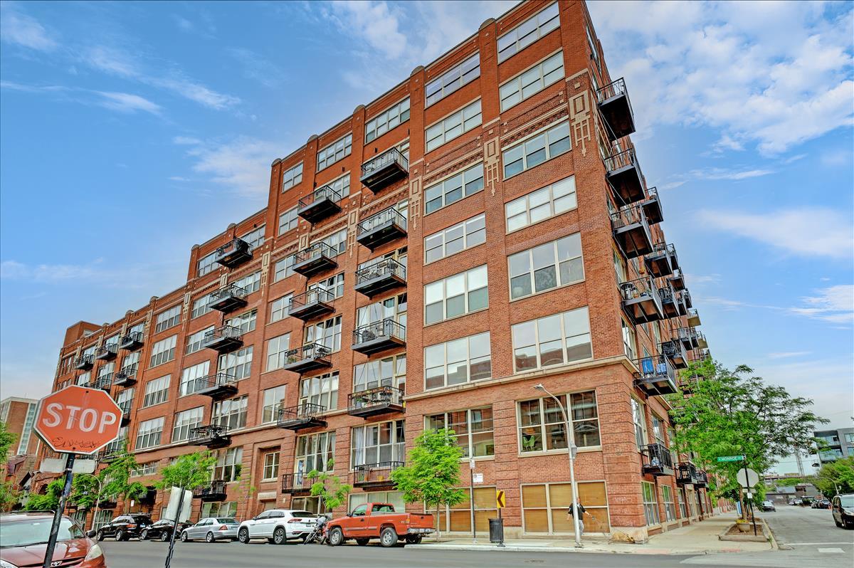 1500 West Monroe Street, Unit 727 Chicago, IL 60607 - Photo 1 of 36