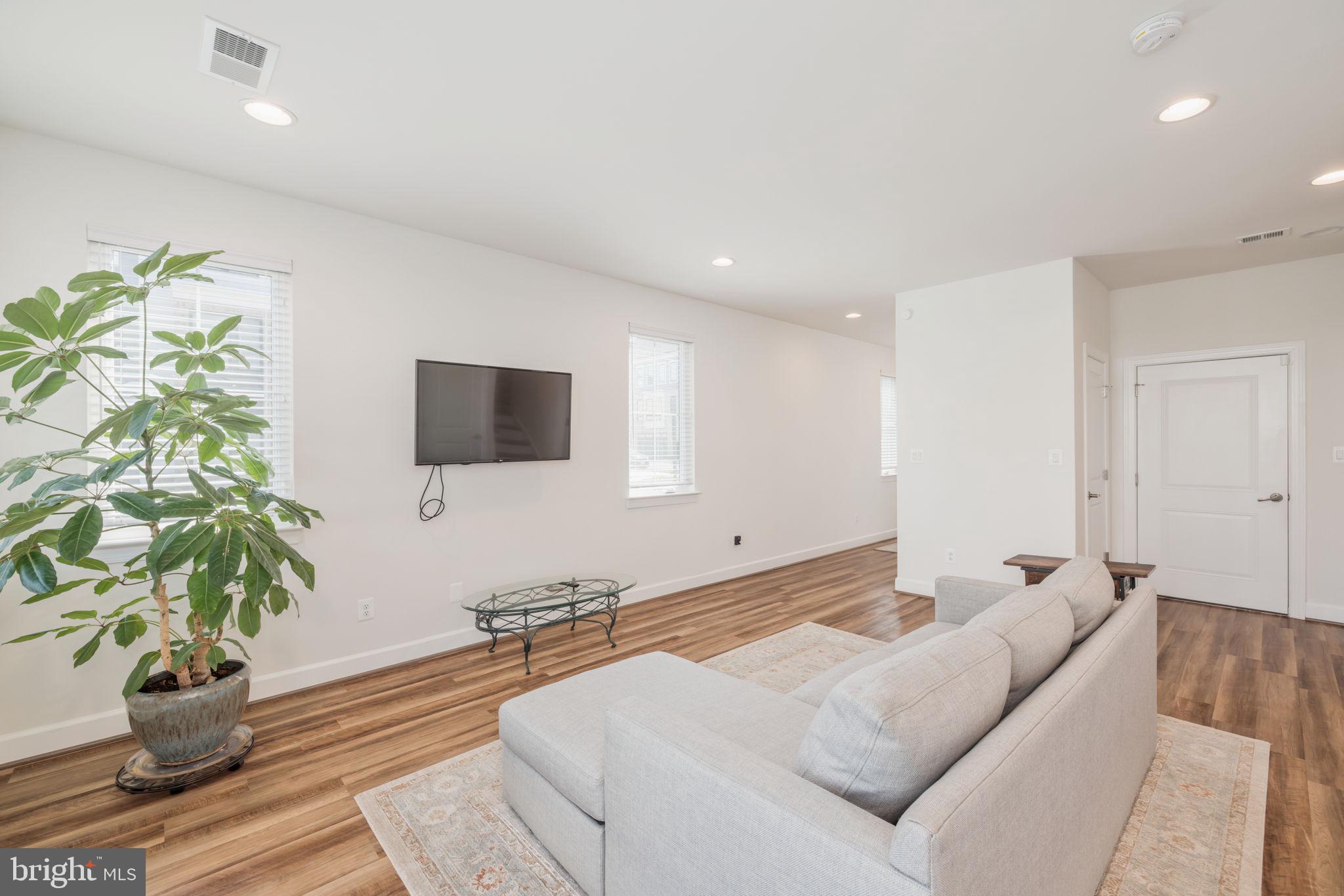 620 Angelfish Way Woodbridge, VA 22191 - Photo 36 of 44