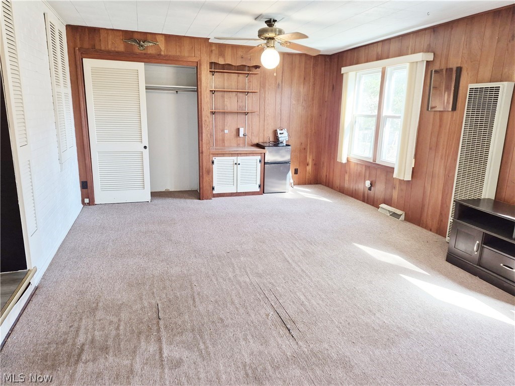 351 Niles Vienna Road Vienna, OH 44473 - Photo 13 of 30 Bonus step down additional family room, perfect for office, gaming room, additional living space