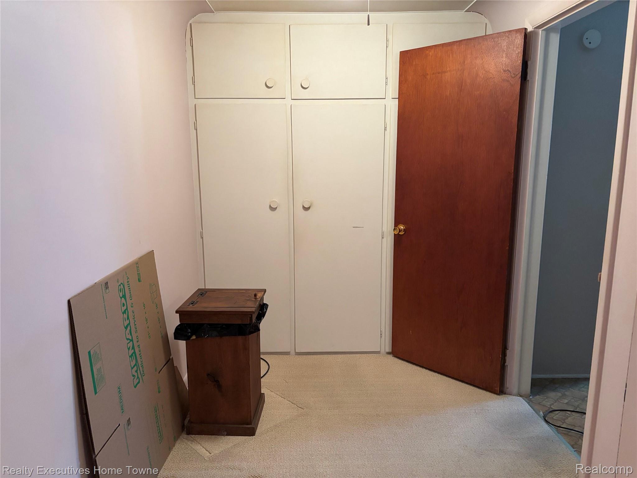 1782 Maple Road Smiths Creek, MI 48074 - Photo 11 of 30 Main bedroom entrance with closet.