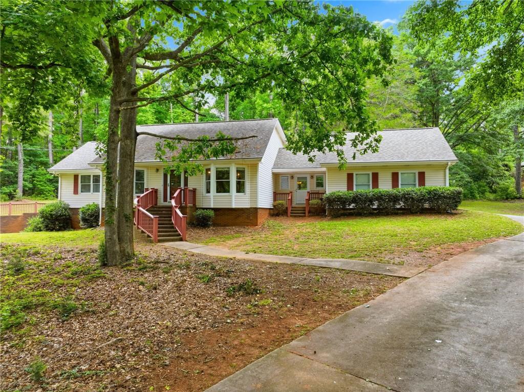 2692 Abbey Ridge Road Southwest Conyers, GA 30094 - Photo 2 of 44